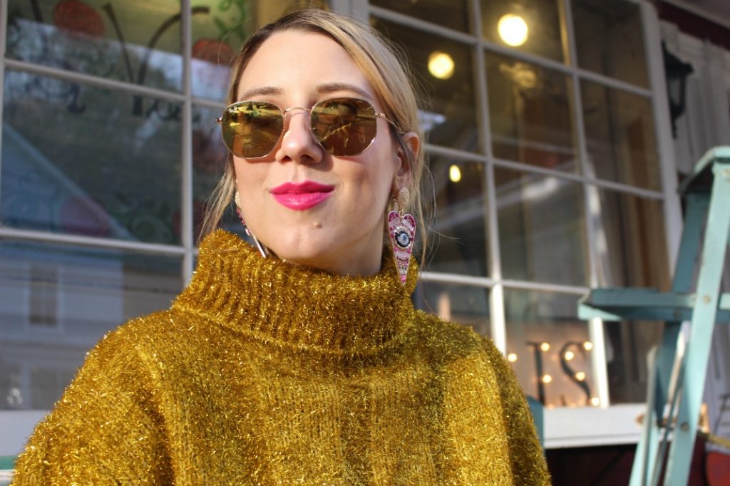 gold turtleneck outfit