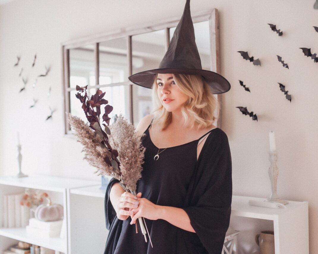 Last-Minute Spooky Home Décor